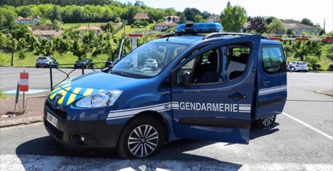 Detenidos 44 hombres por violar durante una década a una mujer en Francia