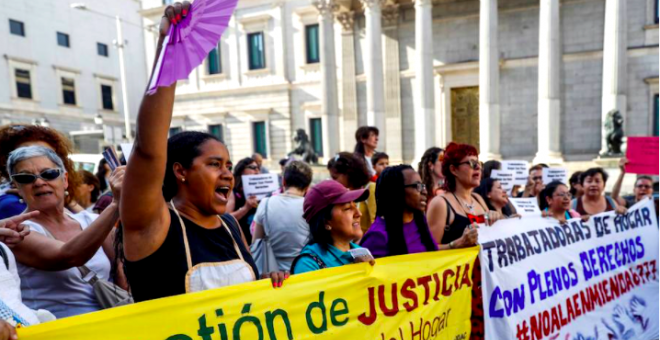 El abogado general de la UE afirma que España viola la directiva de igualdad al no pagar el paro a las trabajadoras del hogar