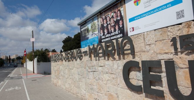 Un colegio concertado de Alicante, denunciado por dejar sin clase a niñas con faldas cortas