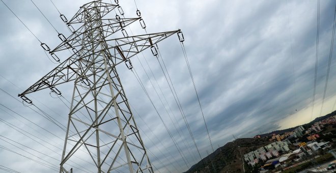 Las eléctricas protestan ante la UE por las medidas del Gobierno contra la escalada del precio de la luz