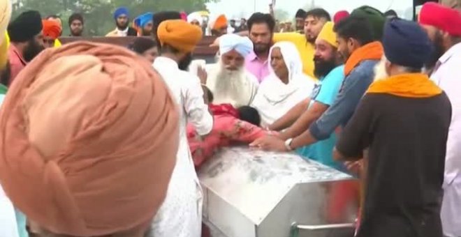 8 agricultores indios muertos tras ser embestidos por un vehículo