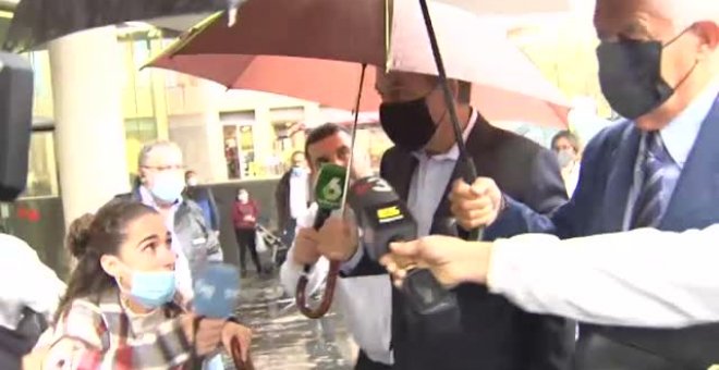 Bartomeu ignora a los periodistas a su llegada a los juzgados para declarar por el 'Barçagate'