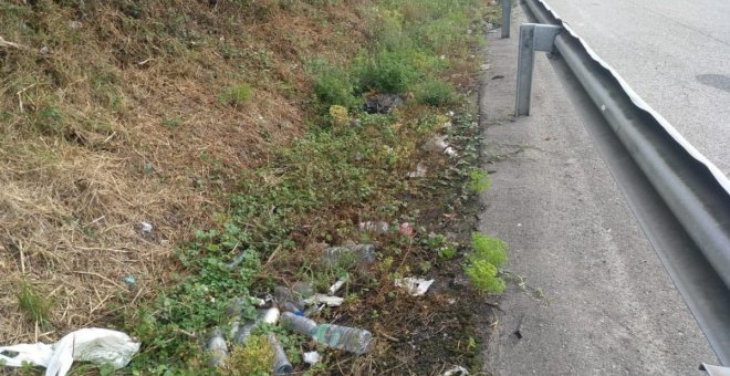 Un año sin limpieza en las carreteras y autopistas del Estado