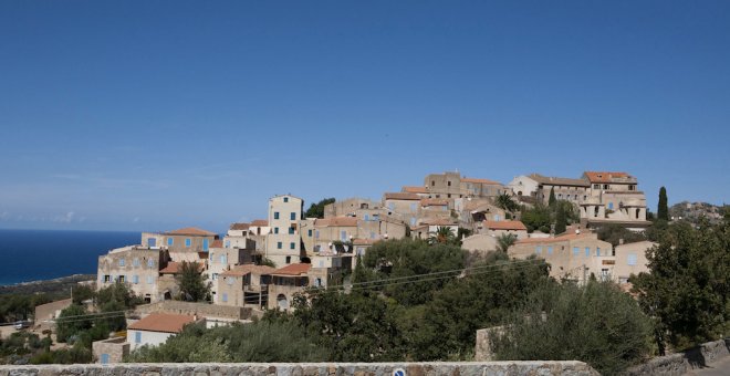 Pigna, el pueblo de Córcega que sobrevive a la despoblación gracias a artistas y artesanos