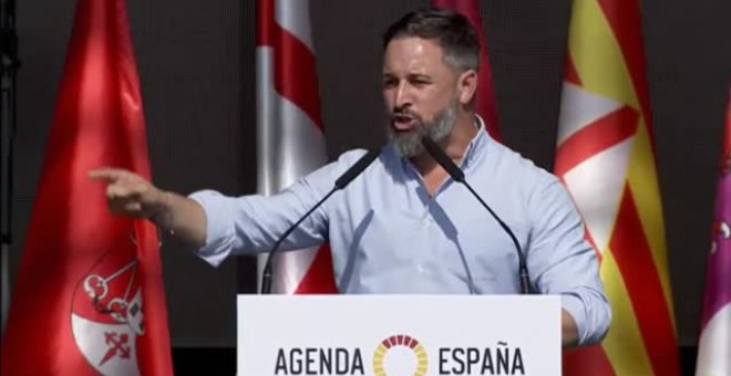 Abascal llama al PP "burdo relevo" y advierte a Casado: "Igual se encuentra obligado a votarnos a nosotros"