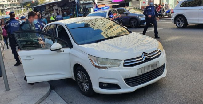 Roba un coche en una gasolinera de Talavera de la Reina y lo detienen en la Gran Vía de Madrid