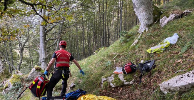 Muere un senderista de 52 años que realizaba una ruta por los Collados del Asón