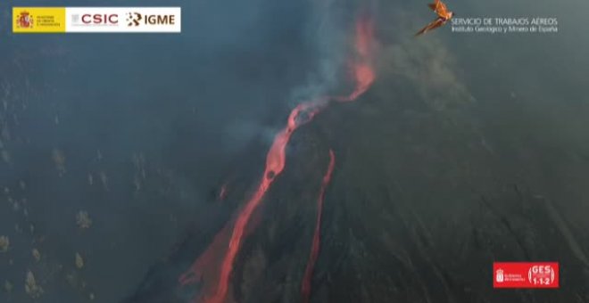 Con el derrumbe del cono norte, el volcán arrasa con lo que quedaba de Todoque