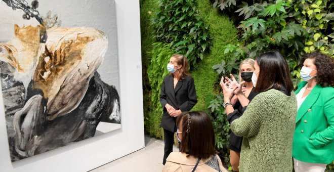 La artista Irene Pérez inaugura su primera exposición en solitario