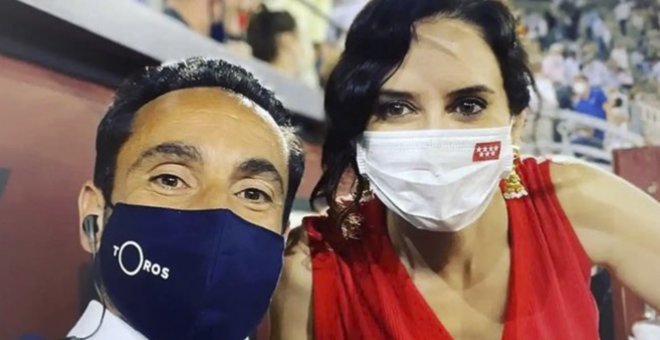 Instagram elimina una foto de Ayuso en las Ventas por "violencia extrema"