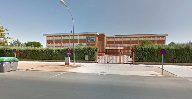 Hospitalizada una chica de 14 años después de caer por un tragaluz en el IES Airén de Tomelloso