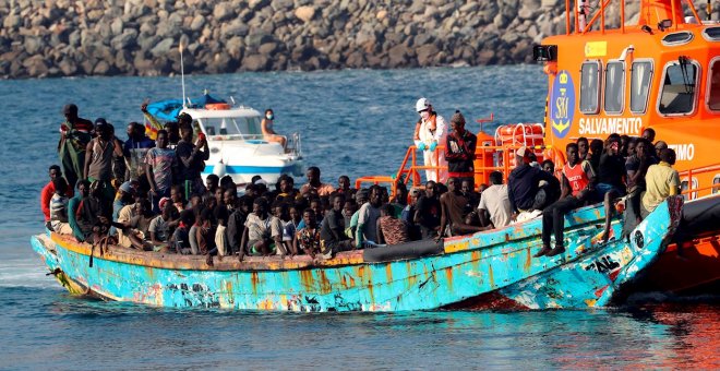 Una veintena de pateras con más de 1.000 personas llega a las costas canarias en los últimos tres días