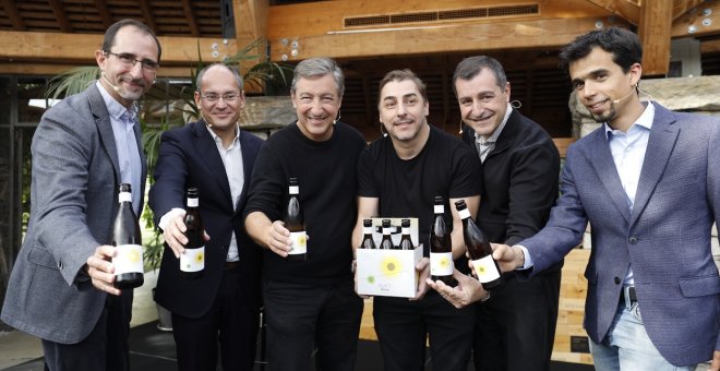 Los hermanos Roca elaboran con Damm una cerveza ácida con malta y uva