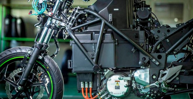 Nuevos detalles de la moto eléctrica de Kawasaki: modo E-Boost y proceso de fabricación
