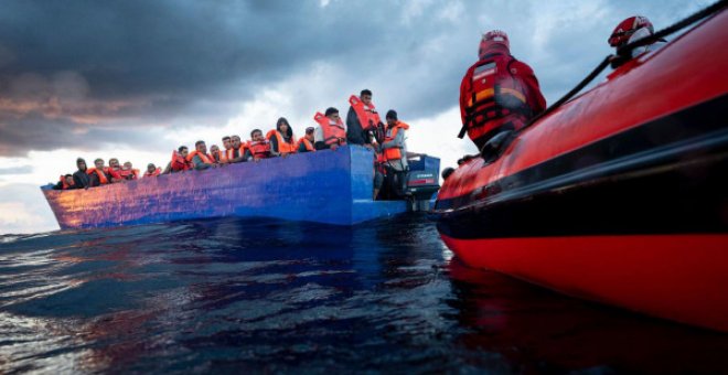 "Rescatamos a 105 hombres, entre ellos ocho o nueve menores. Llevaban cuatro días en el mar"