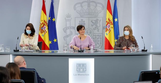 El Govern espanyol es renta les mans en la sentència contra la immersió lingüística i afronta una tempesta política per l'afer