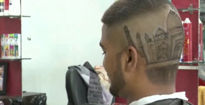 Desde el Taj Mahal a Michael Jackson en la cabeza de sus clientes gracias al arte de dos hermanos peluqueros en la India