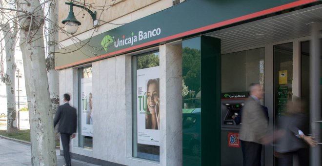 Unicaja Banco ofrece prejubilaciones desde los 57 años con el 52% del salario
