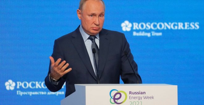 Putin da a los rusos una semana de vacaciones para frenar la pandemia del coronavirus