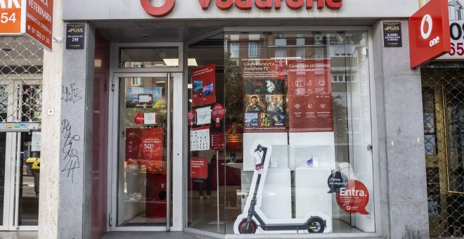 Vodafone y los sindicatos ratifican el acuerdo del ERE que afectará a 442 trabajadores