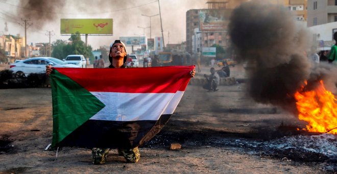 Huelgas, incertidumbre y más arrestos en Sudán después del golpe militar