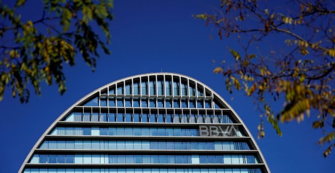 BBVA gana 3.311 millones hasta septiembre y recomprará acciones por un máximo de 3.500 millones