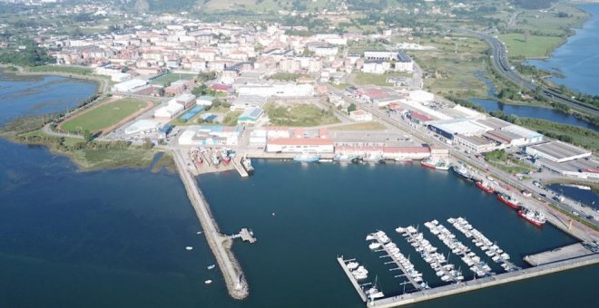 Muere un joven de 17 años al salirse de la vía con su moto y chocar contra un poste