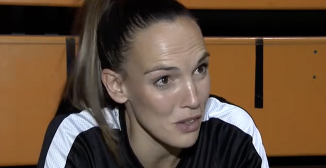 Mireia Rodríguez, la primera mujer en una competición masculina de balonmano: "Yo soy una más"
