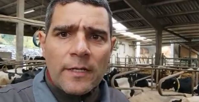 Un ganadero gallego denuncia el maltrato a las pequeñas explotaciones: "Nos estáis matando"