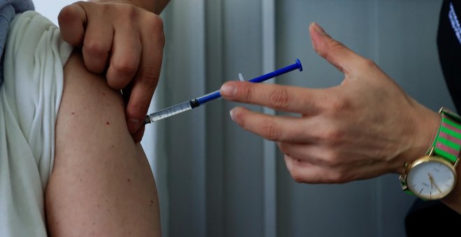 La EMA urge ampliar la cobertura de vacunación en Europa debido al aumento de contagios