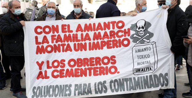 Víctimas del amianto, frente al Congreso: "Llevamos años sin protección"