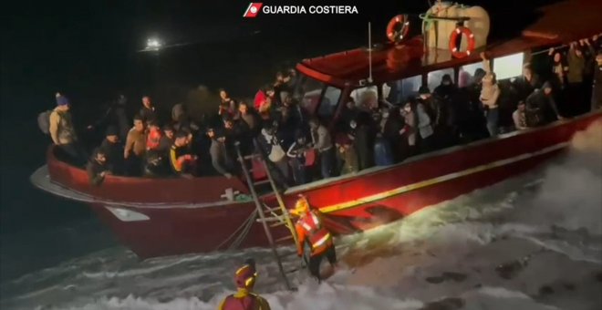 Casi 200 migrantes son rescatados por la Guardia Costera italiana