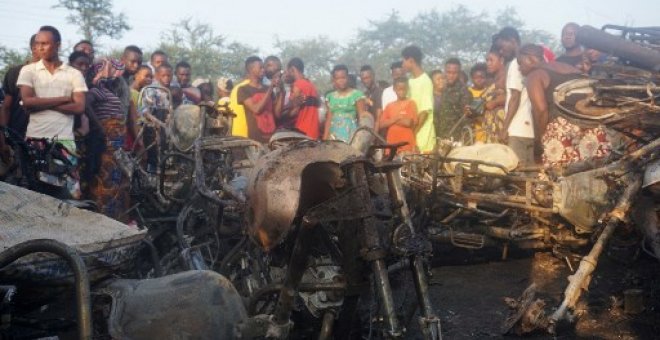 Casi un centenar de muertos tras la explosión de un camión cisterna en Sierra Leona