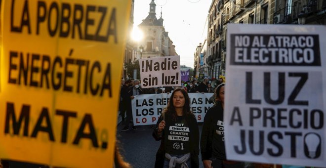 Estos han sido los picos del precio de la luz de los últimos meses y estas son las horas en las que es más barata