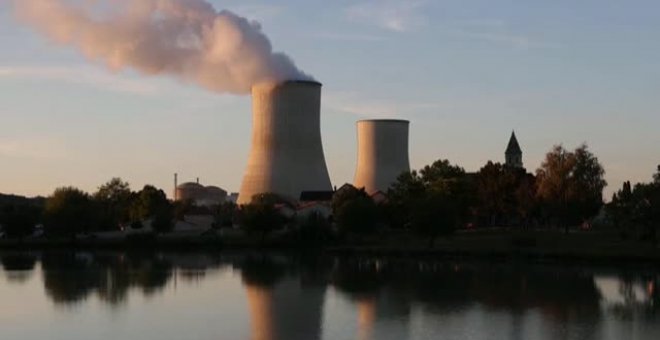 Francia anuncia la construcción de nuevas centrales nucleares por primera vez en décadas