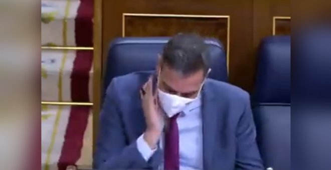 El gesto de Sánchez tras las acusaciones de Casado de no haber "hecho absolutamente nada" en la negociación de los Fondos Europeos