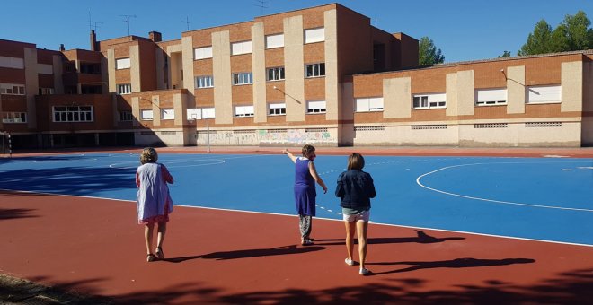 Escándalo en un colegio de Cuenca al destaparse que un educador habría abusado de alumnas con discapacidad