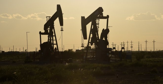 El petróleo vuelve a ejercer de termómetro de la recuperación