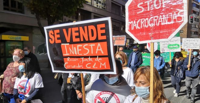Más de un millar de conquenses unen sus voces contra la 'venta' de sus pueblos a promotores de macrogranjas