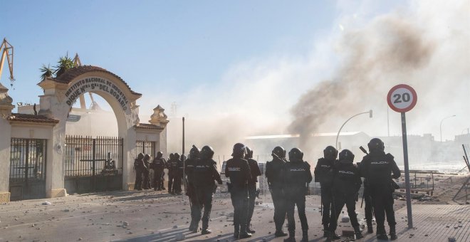 Las imágenes de las primeras horas de la huelga del metal en Cádiz