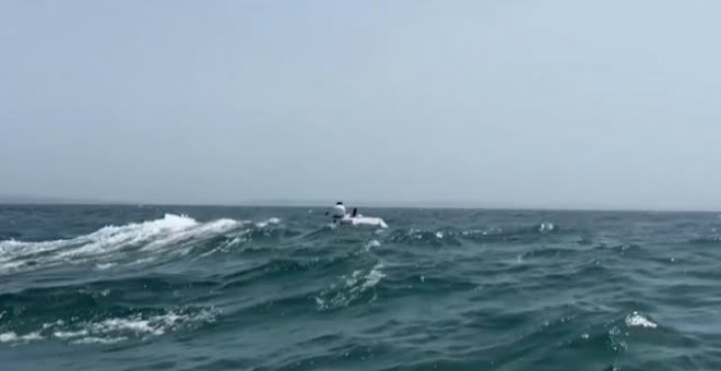 Cruzar el Atlántico en un catamarán impulsado por cometas de kitesurf