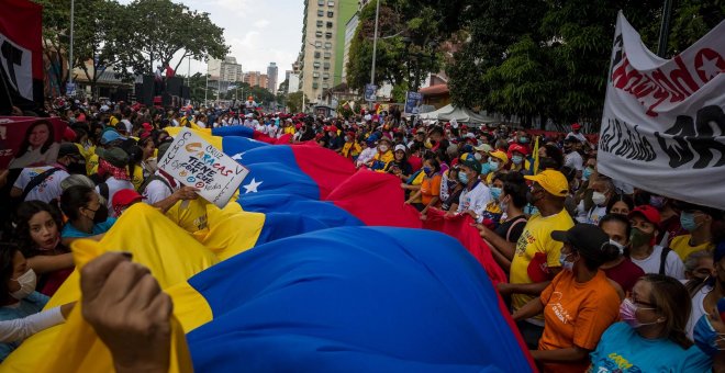 El chavismo acaricia una victoria en las urnas ante la división del frente opositor