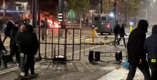 Violentos disturbios en Rotterdam tras las protestas contra las restricciones