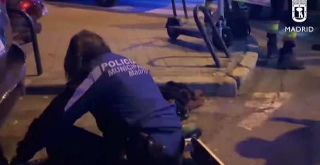 Herido grave un conductor de patinete eléctrico en Madrid tras ser atropellado por un vehículo que se dio a la fuga