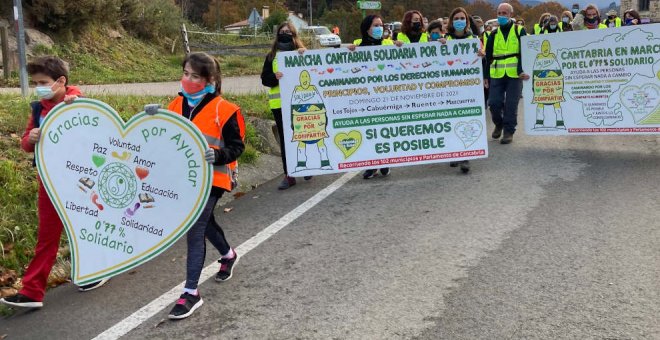 La Marcha Cantabria Solidaria recoge un total de 5.200 kg de alimentos