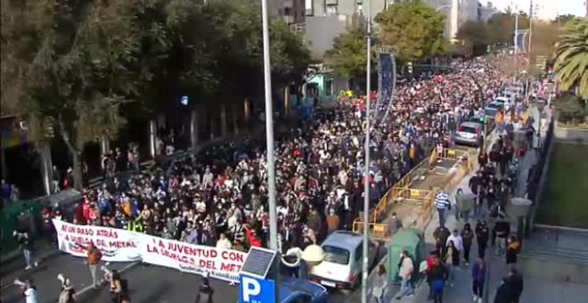 Nueva jornada de cargas policiales en Cádiz