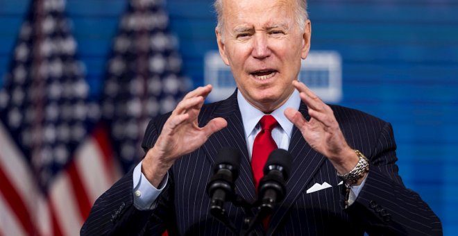 La Justicia impide a Biden ordenar la obligatoriedad de la vacuna a los empleados de grandes empresas