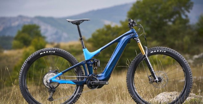 Llega la Giant Trance X Advanced E+, la primera bicicleta eléctrica de montaña de carbono de Giant