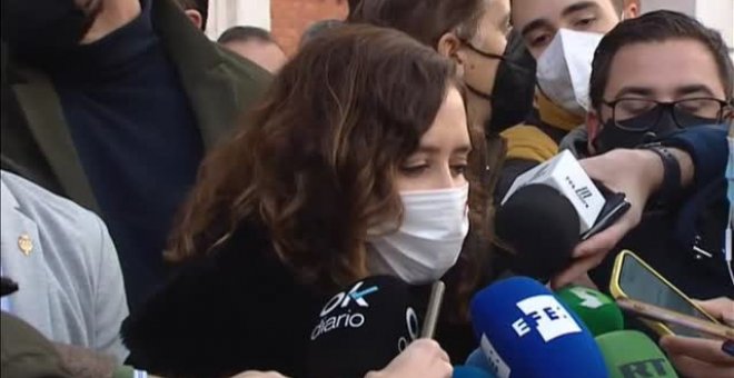 Casado y Ayuso acuden a la manifestación policial en Madrid pero evitan verse