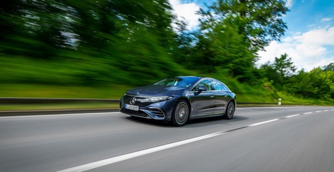 El Mercedes EQS añade la versión 350, con menos autonomía pero más barata